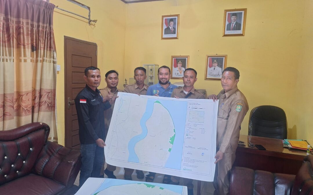 Penandatanganan Peta Kawasan Perlindungan Hutan Mangrove Kampung Tanjung Kuras